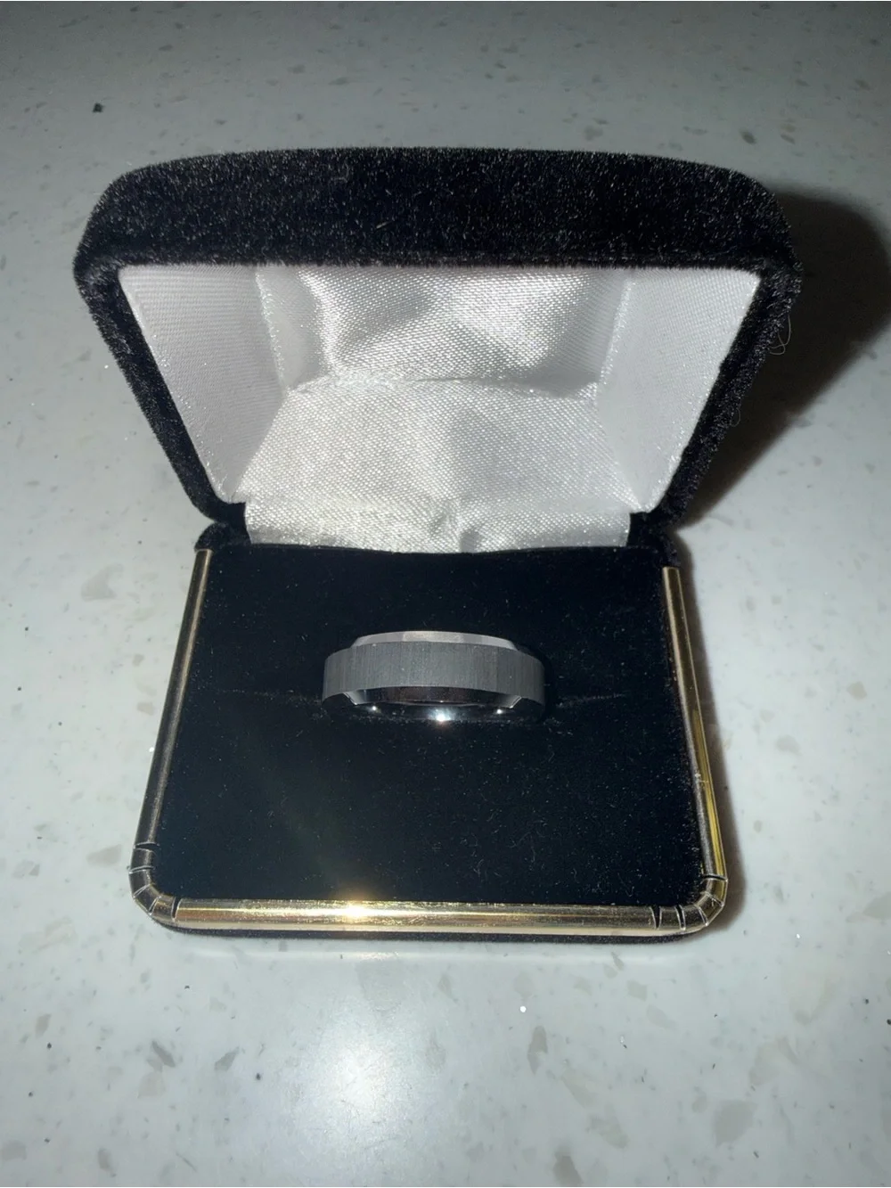 Men's Faceted Silver Tungsten Ring - Classic Band Never Worn size 11